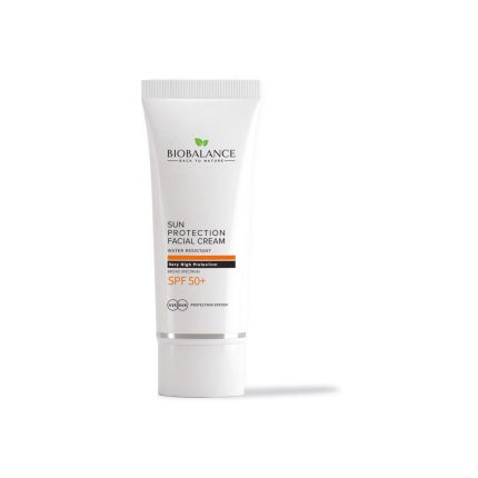 کرم ضدآفتاب اکسپرت SPF50 بیوبالانس ۷۵ میلی‌لیتر روی پس‌زمینه سفید